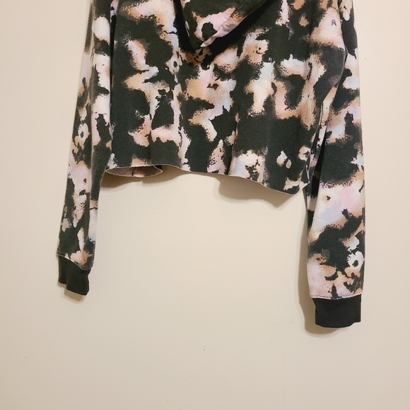 Wild Fable | Women's Tie Dye Cropped Hoodie Sweatshirt (Size XXL) - Picture 10 of 11